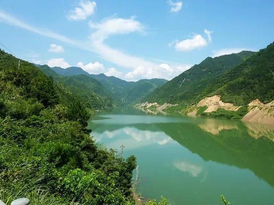 临近春节 杭州市市场监督管理局开展价格执法检查