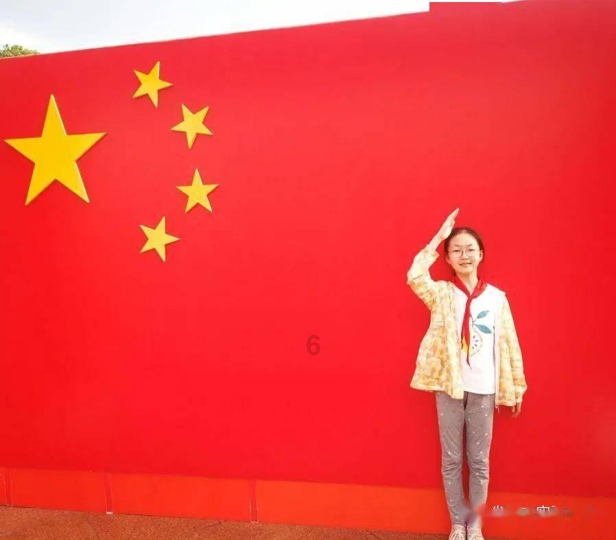 广西这样临水而葬的墓地，可见当地农村对祖坟风水的重视