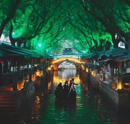 广州放开超120平米住房限购首个周末：二手房咨询量增加，售楼处洽谈桌坐满人